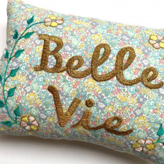 Embroidered cushion Belle Vie 2