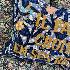 Embroidered cushion IL FAUT... 2