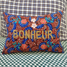 Embroidered cushion BONHEUR