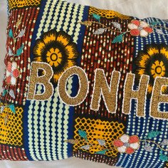 Embroidered cushion BONHEUR 2