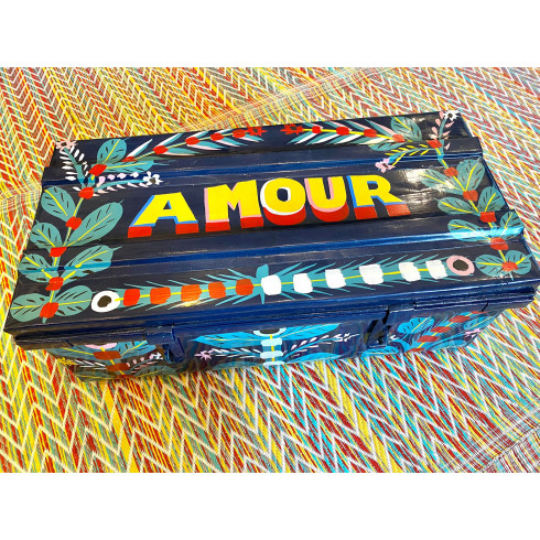 Iron medium trunk, painted AMOUR