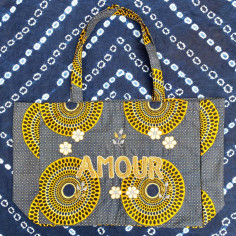 Kossiwa bag embroidered AMOUR 2