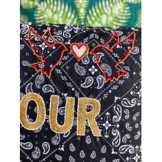 Coussin brodé Amour 2