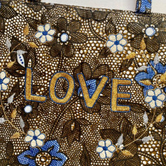 Kossiwa bag embroidered LOVE 2