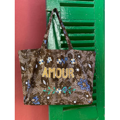 Kossiwa bag embroidered AMOUR 2