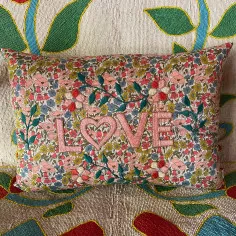 Embroidered cushion LOVE 2