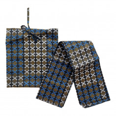 Legos and pochon scarf