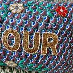 Mini embroidered cushion AMOUR 2
