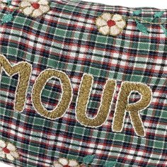 Embroidered cushion AMOUR 2