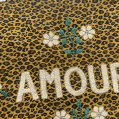 Kossiwa bag embroidered AMOUR 2