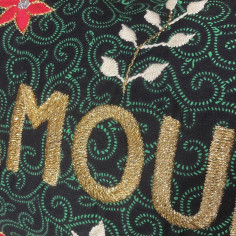Embroidered cushion AMOUR 2