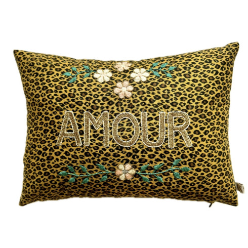 Coussin brodé AMOUR