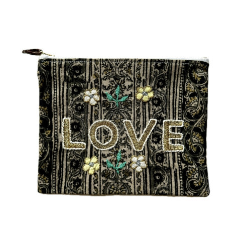 Pochette brodée MM Love