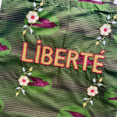 Lisette embroidered bag... 2