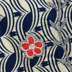 Little embroidered pouch 2