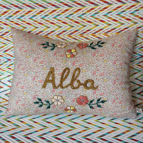 Personalized cushion Alba