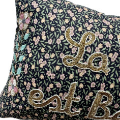 Embroidered cushion AMOUR 2