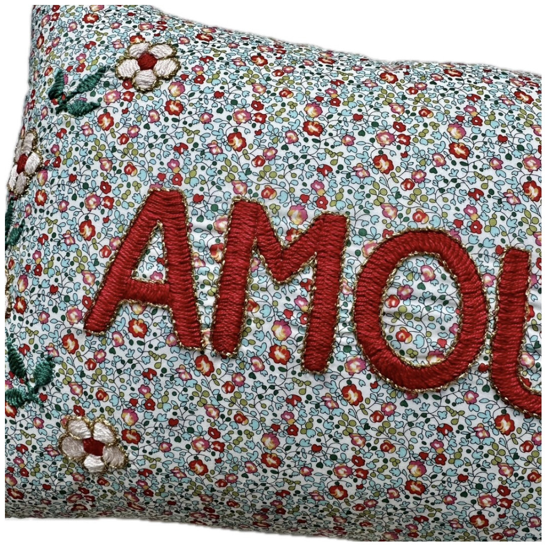 Embroidered cushion BONHEUR Embroidered cushion BONHEUR