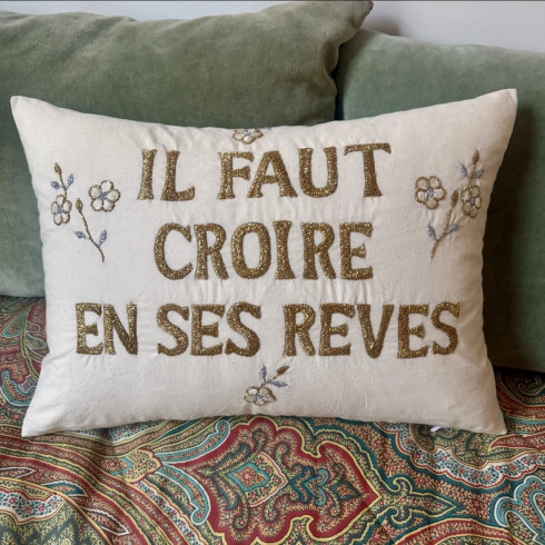 Embroidered cushion BONHEUR