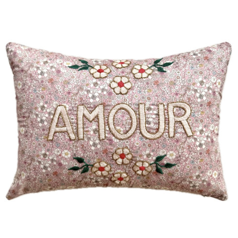 Coussin brodé AMOUR