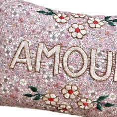Embroidered cushion AMOUR 2