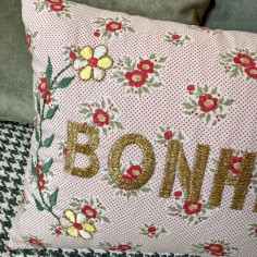 Embroidered cushion BONHEUR