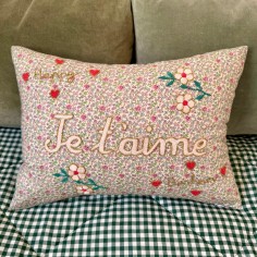 Coussin brodé Je t'aime