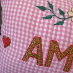 Embroidered cushion AMOUR 2