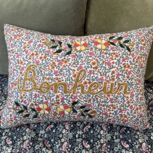 Embroidered cushion Happiness