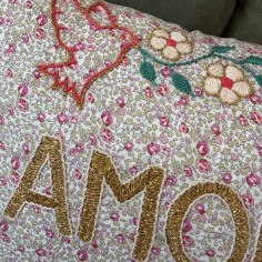 Embroidered cushion AMOUR 2