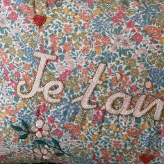 Embroidered cushion Je t'aime 2