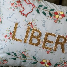 Embroidered cushion LIBERTE 2
