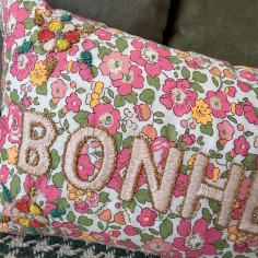 Little embroidered cushion... 2
