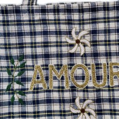 Kossiwa bag embroidered AMOUR 2