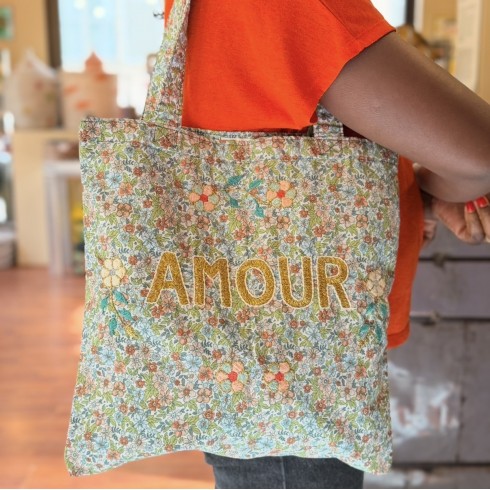 Lisette embroidered bag AMOUR