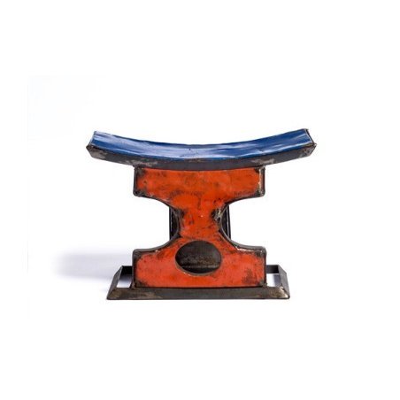 Tabouret en fer récupéré