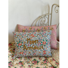 Embroidered cushion Mon Amour